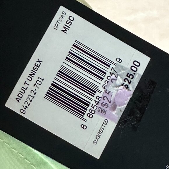 NWT Nike Swoosh Emblem Adjustable Cap -- Unisex One Size - Picture 3 of 8